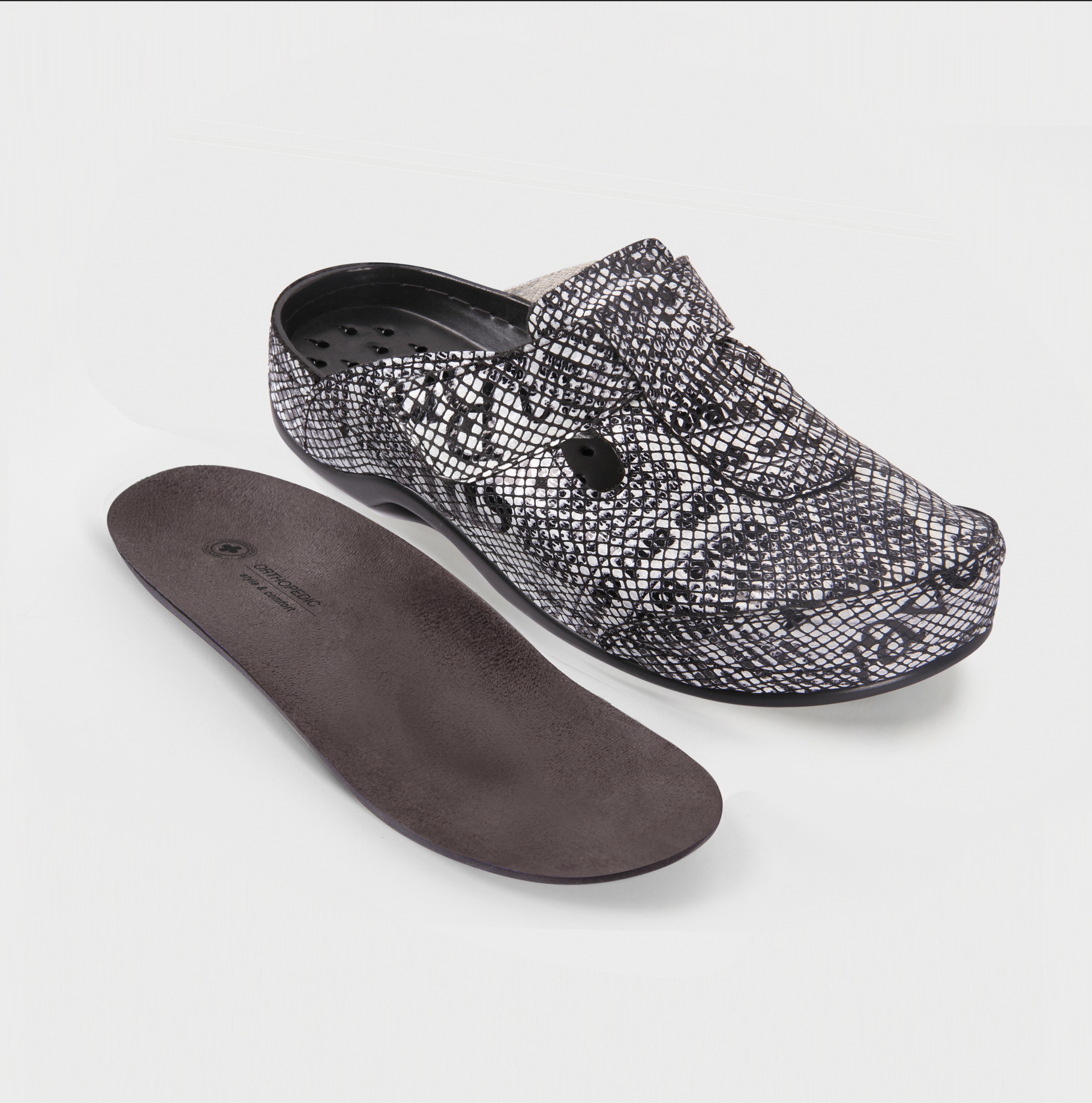 Orthopedic shoes, low-complexity LM ORTHOPEDIC, women's LM-700.036